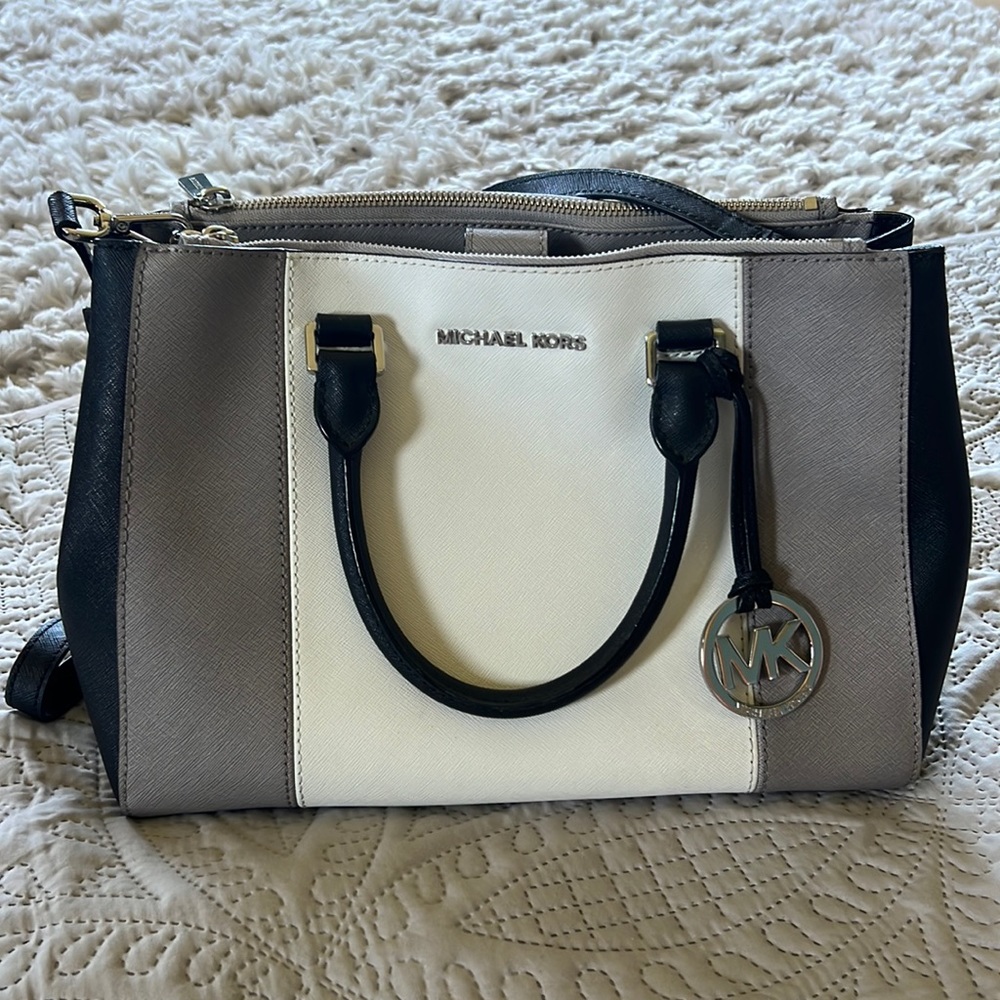 Michael Kors Purse/Handbag